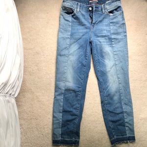 Tommy Hilfiger Capris! Just above ankle!